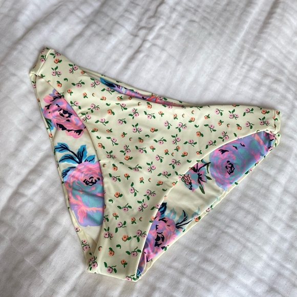 Maaji Reversible Floral Classic Bikini BOTTOM - Picture 9 of 14